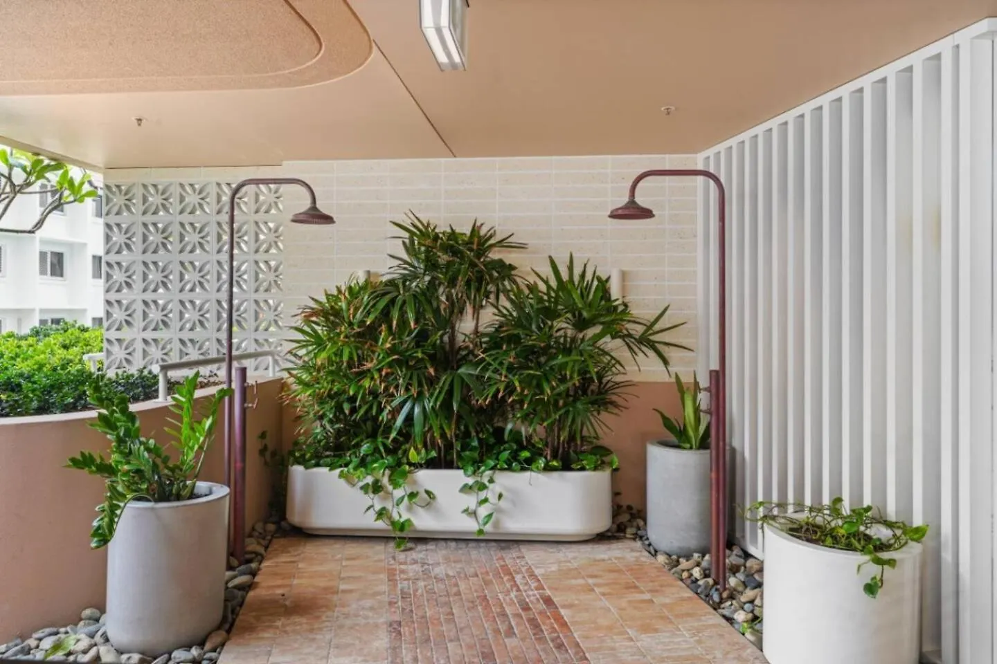 Luxury Beachside Apartment Gold Coast Australia