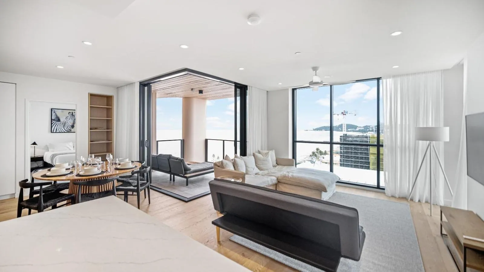 Luxury Beachside Apartment Gold Coast