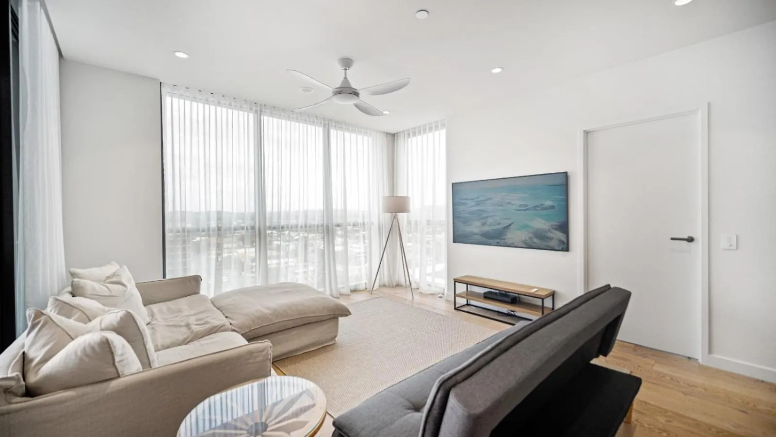 Luxury Beachside Apartment Gold Coast Australia