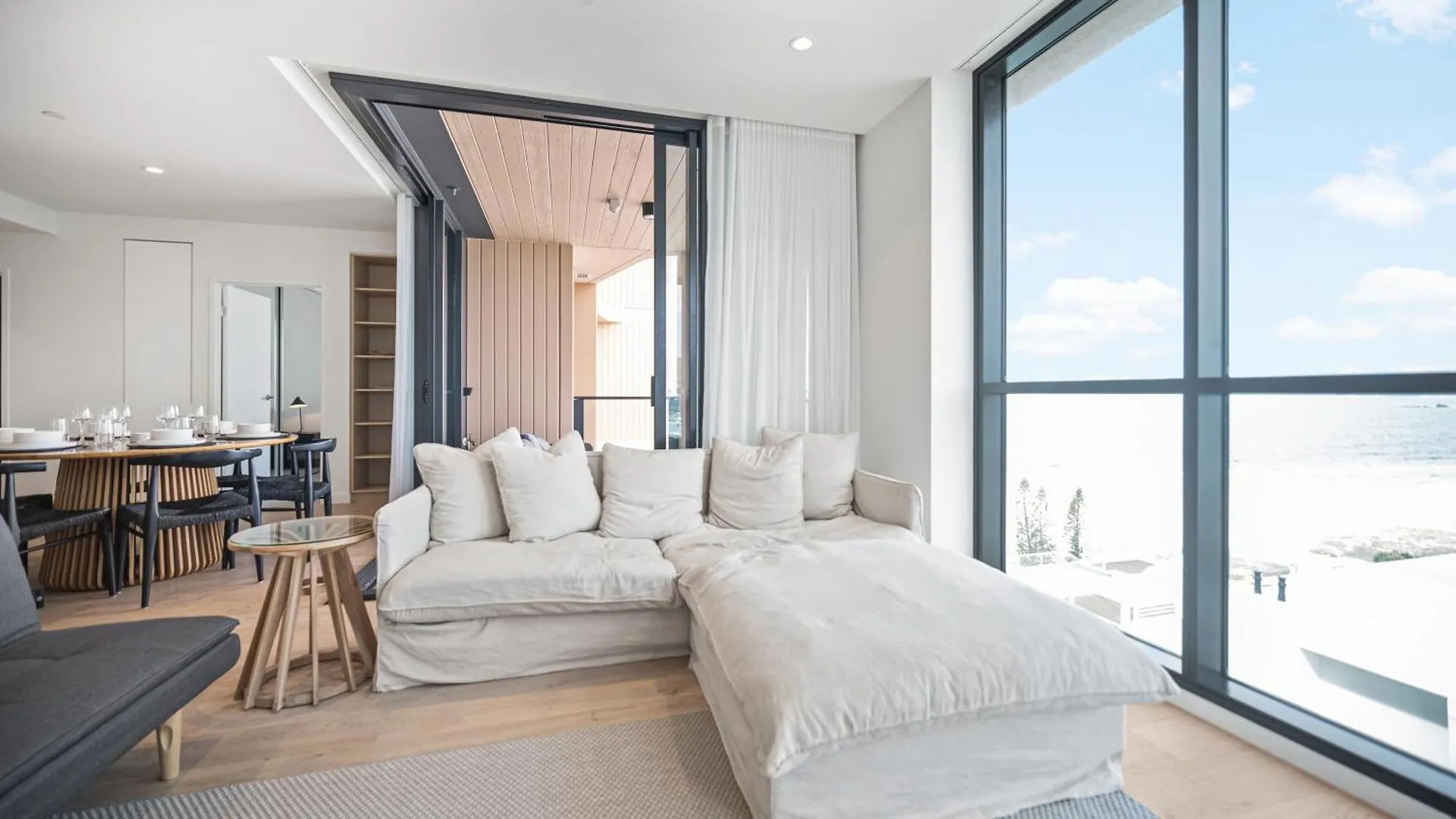 גולד קוסט Luxury Beachside Apartment  גולד קוסט