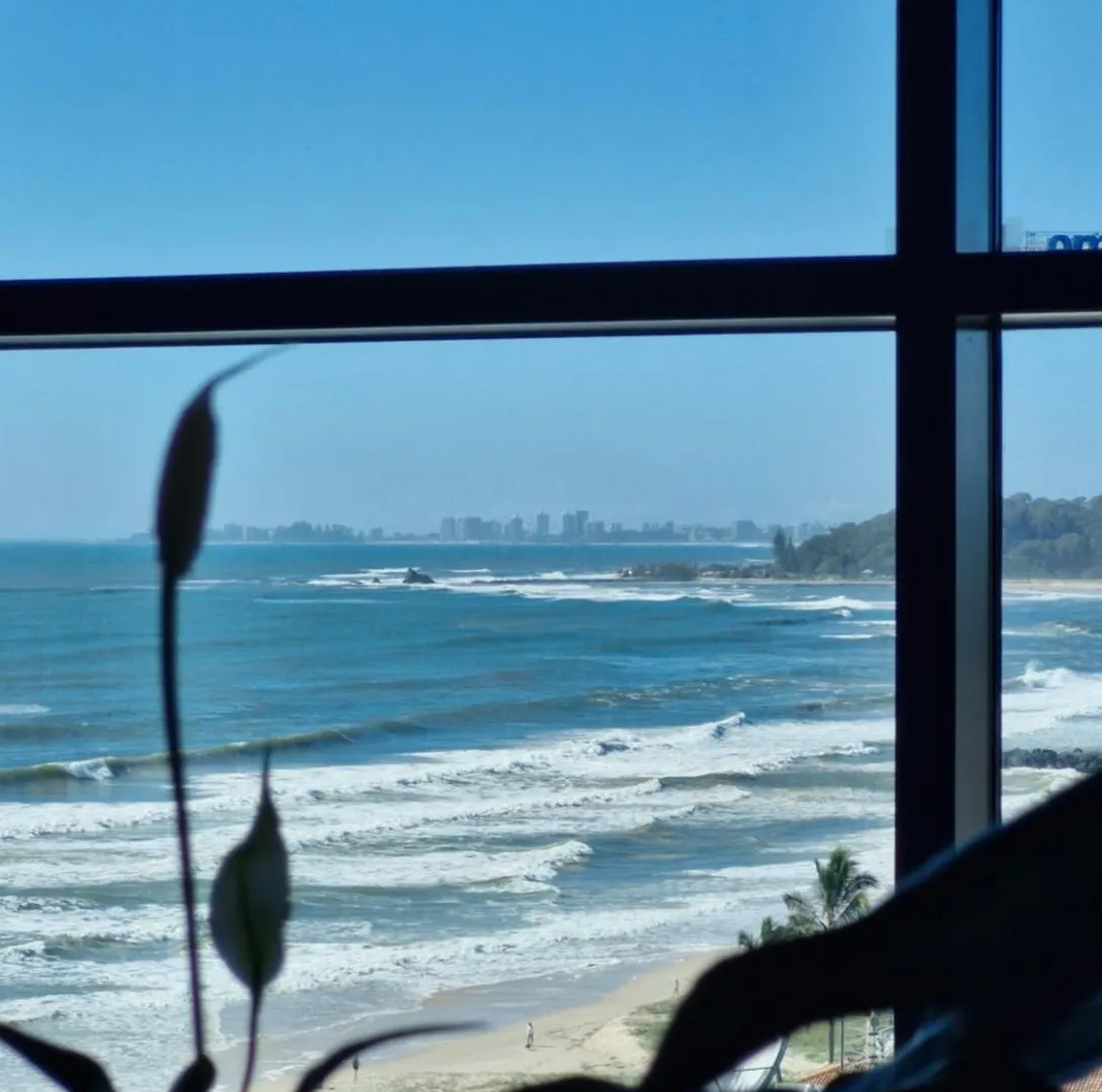 Luxury Beachside Apartment Gold Coast Australia