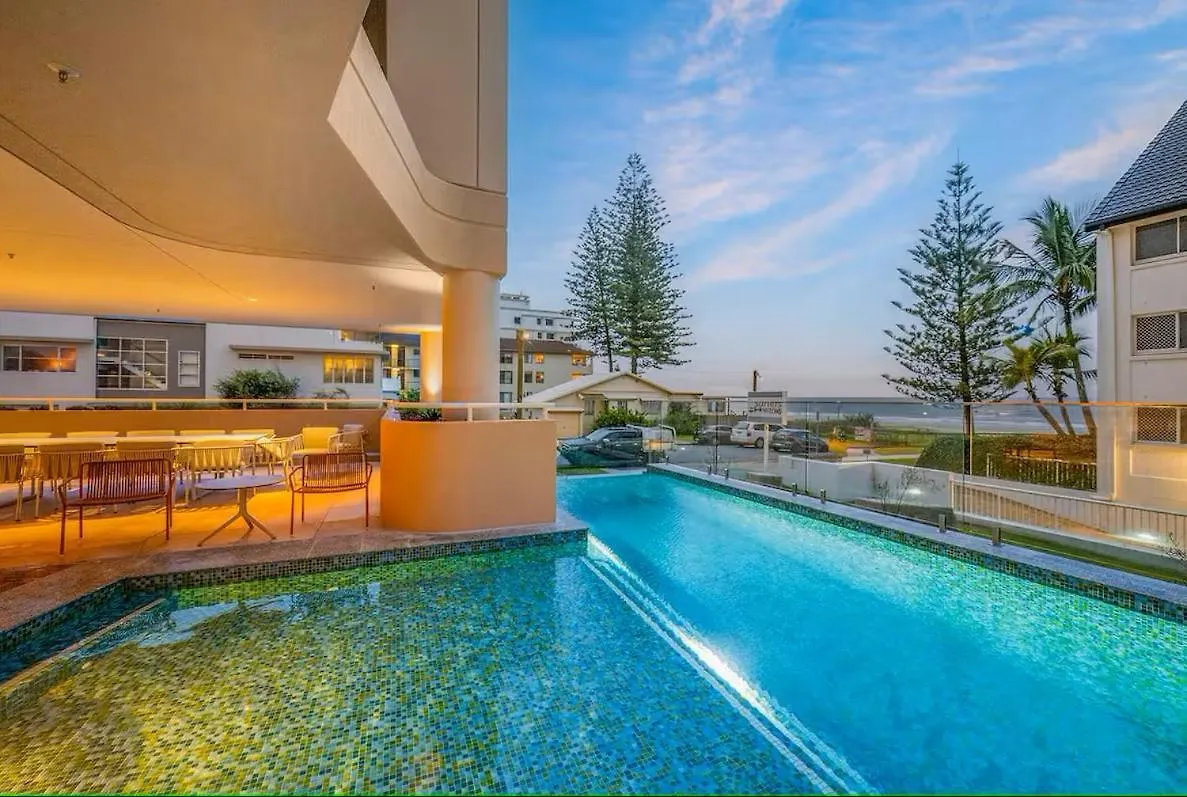 Luxury Beachside Apartment Gold Coast