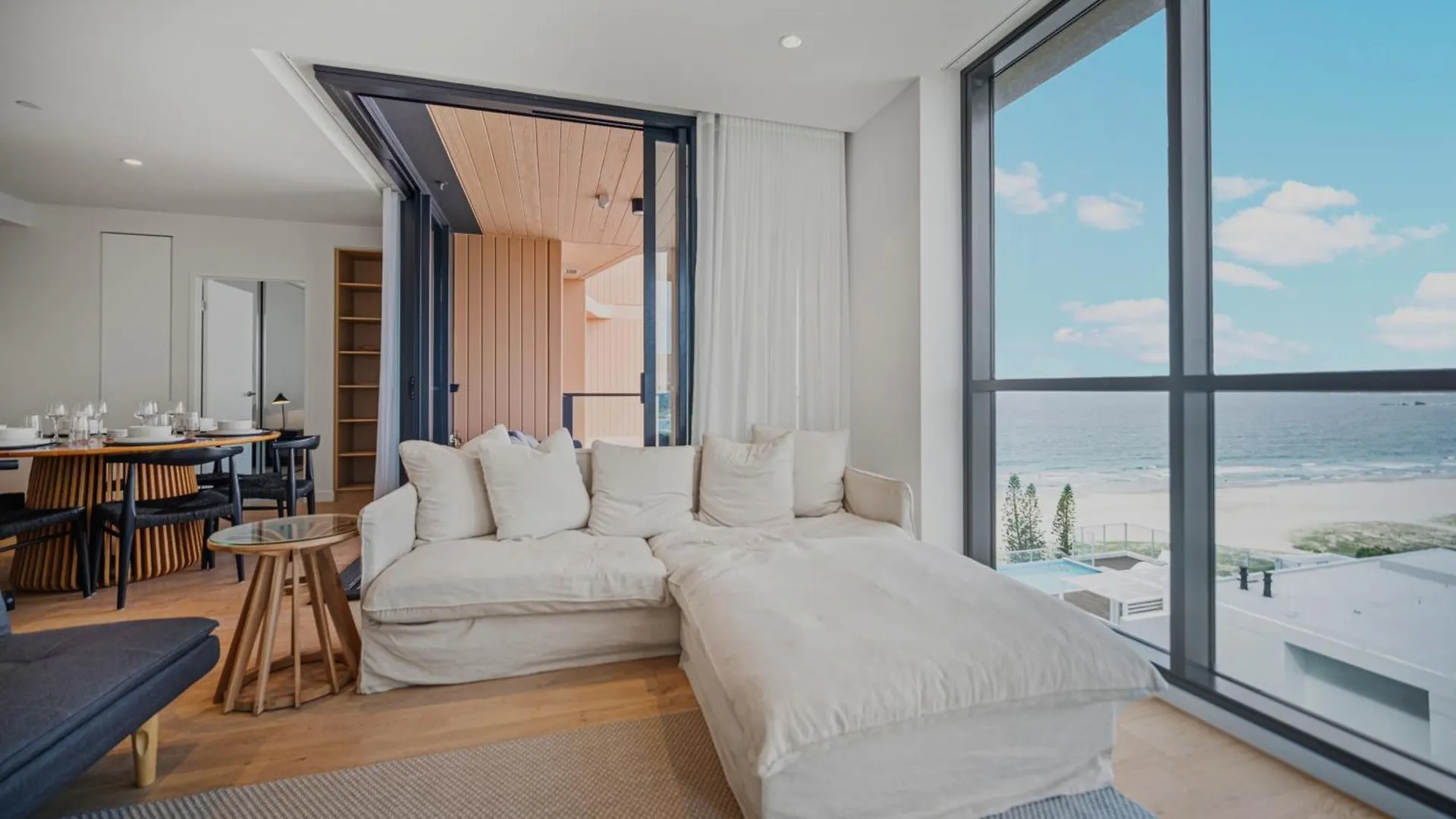 Luxury Beachside Apartment Gold Coast 0*,  Australia